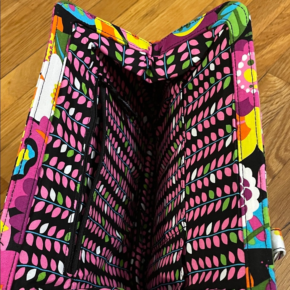 NWT Vera Bradley Vibrant Floral Women's Frame Bag - Picture 7 of 11